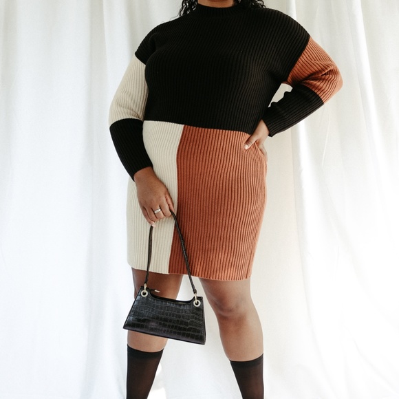 *ONE LEFT* Colorblock Sweater Dress - Picture 2 of 6
